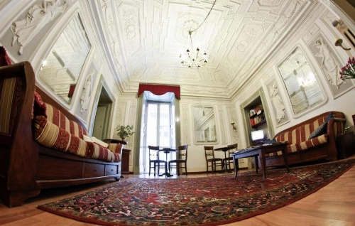 Miseria e Nobilta' Bed and Breakfast image 1
