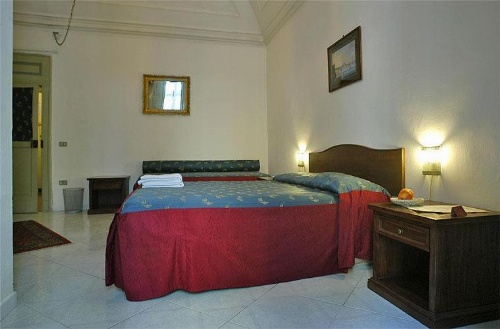 Miseria e Nobilta' Bed and Breakfast image 3